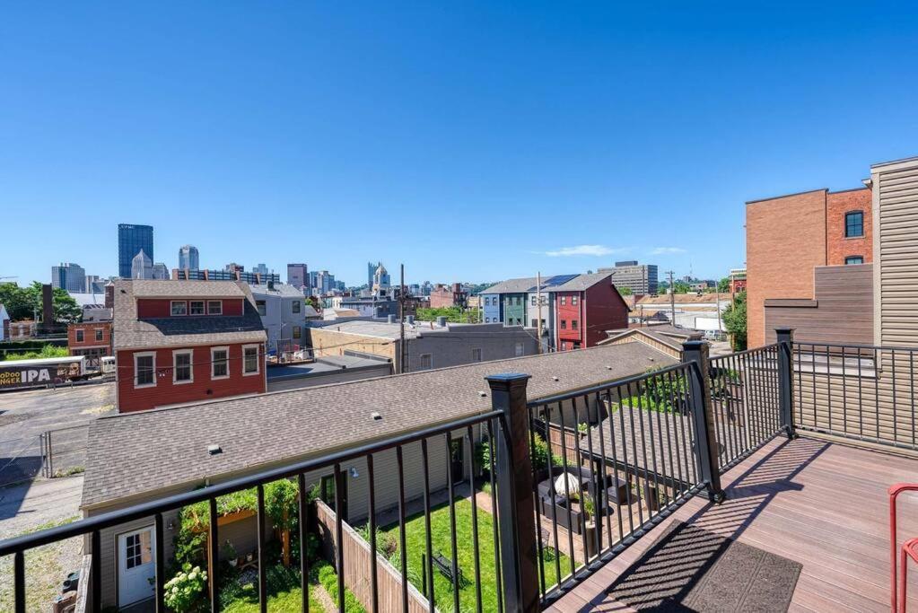 4 Bedroom 3 Bath Sleeps 10 Pet Friendly Private Backyard, 2 Car Garage, City Views, Close To All Stadiums And Casino Pittsburgh Exteriér fotografie