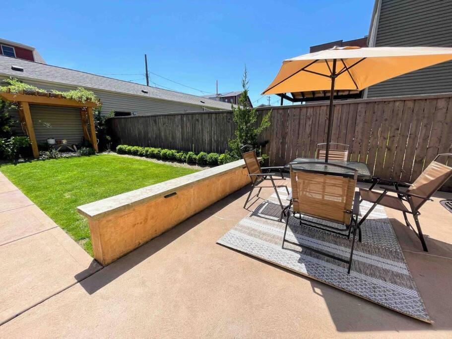 4 Bedroom 3 Bath Sleeps 10 Pet Friendly Private Backyard, 2 Car Garage, City Views, Close To All Stadiums And Casino Pittsburgh Exteriér fotografie