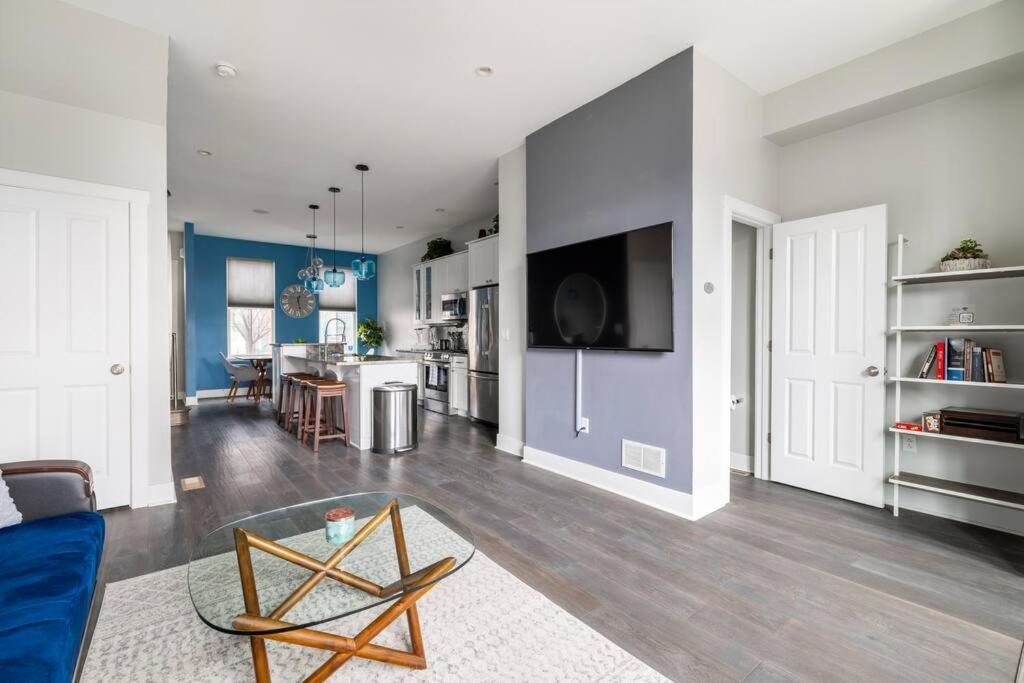 4 Bedroom 3 Bath Sleeps 10 Pet Friendly Private Backyard, 2 Car Garage, City Views, Close To All Stadiums And Casino Pittsburgh Exteriér fotografie