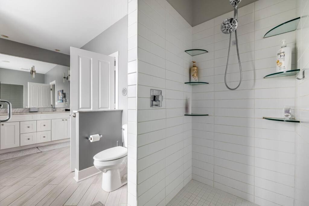 4 Bedroom 3 Bath Sleeps 10 Pet Friendly Private Backyard, 2 Car Garage, City Views, Close To All Stadiums And Casino Pittsburgh Exteriér fotografie