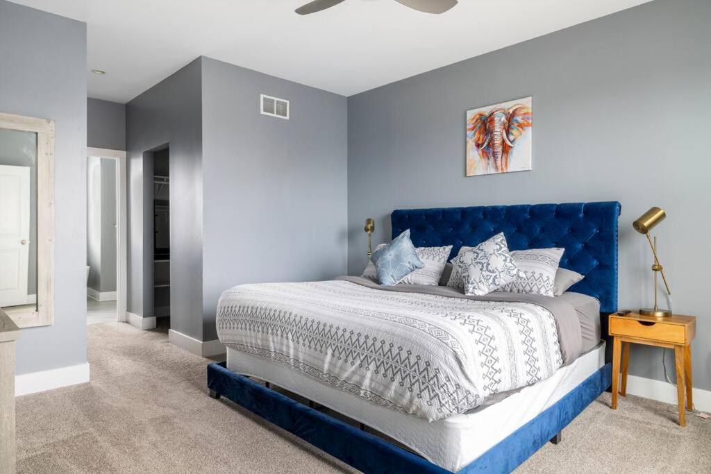 4 Bedroom 3 Bath Sleeps 10 Pet Friendly Private Backyard, 2 Car Garage, City Views, Close To All Stadiums And Casino Pittsburgh Exteriér fotografie
