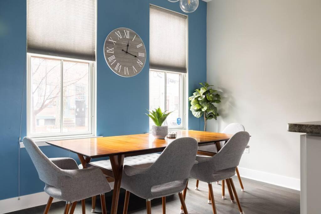 4 Bedroom 3 Bath Sleeps 10 Pet Friendly Private Backyard, 2 Car Garage, City Views, Close To All Stadiums And Casino Pittsburgh Exteriér fotografie